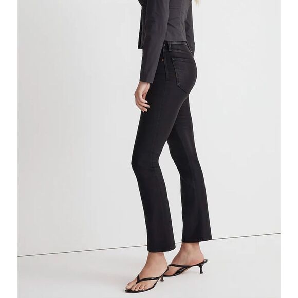 Madewell Petite‎ Kick Out Crop Jeans: Coated Edition in True Black Wash Size P29 - Picture 4 of 15